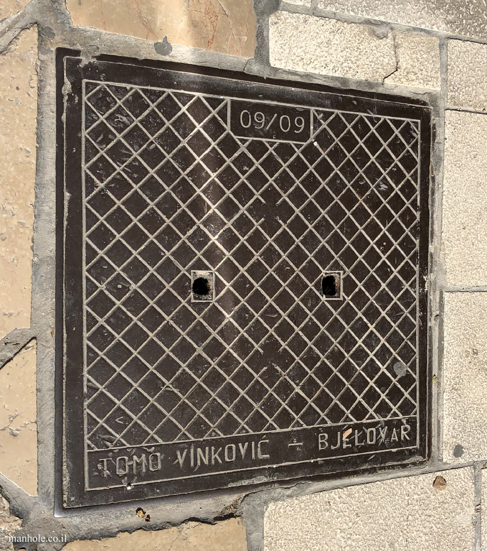 Zadar - a lid with a background of rhombus and two plate openings
