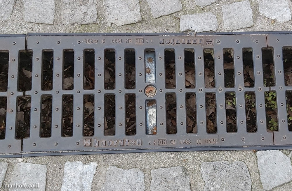 Budapest - Margaret Island - Drainage of pavement with prominent points