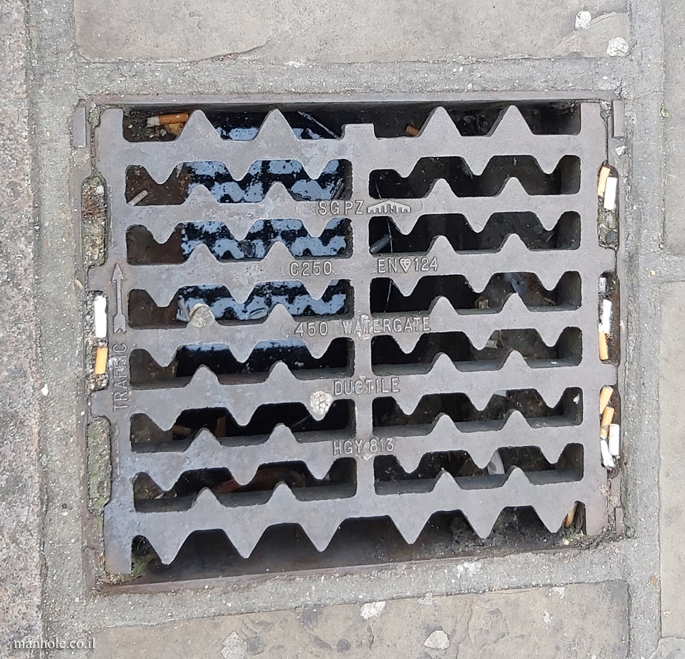Richmond (London) - A Network of grooves drainage - WATERGATE