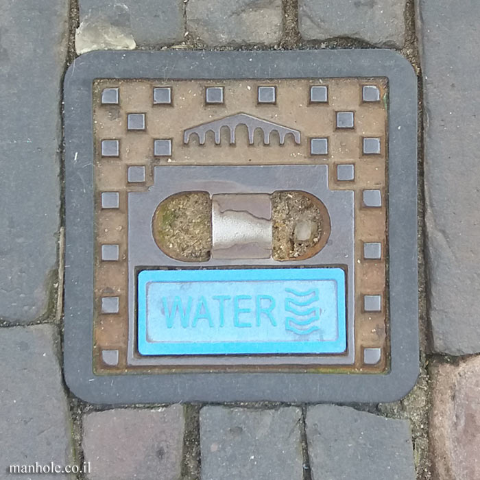 Utrecht - A small water cap
